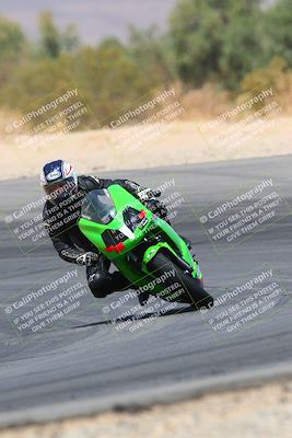 media/Apr-10-2022-SoCal Trackdays (Sun) [[f104b12566]]/Turn 10 (1pm)/